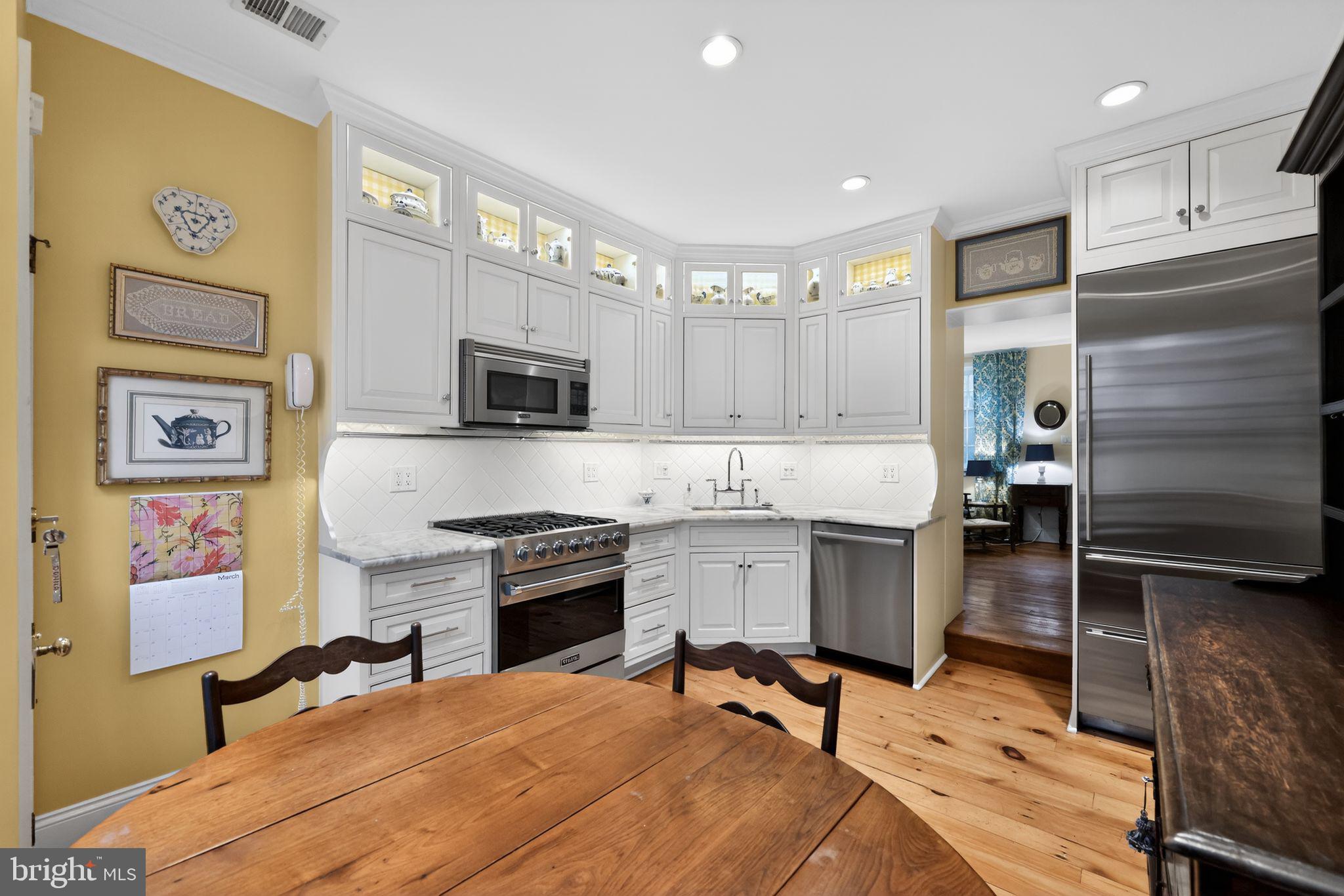 WASHINGTON SQ WEST - Residential