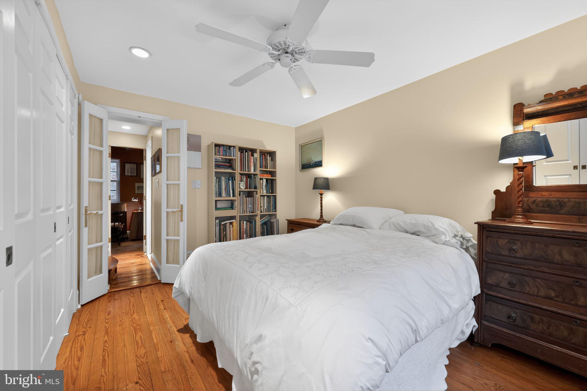 WASHINGTON SQ WEST - Residential