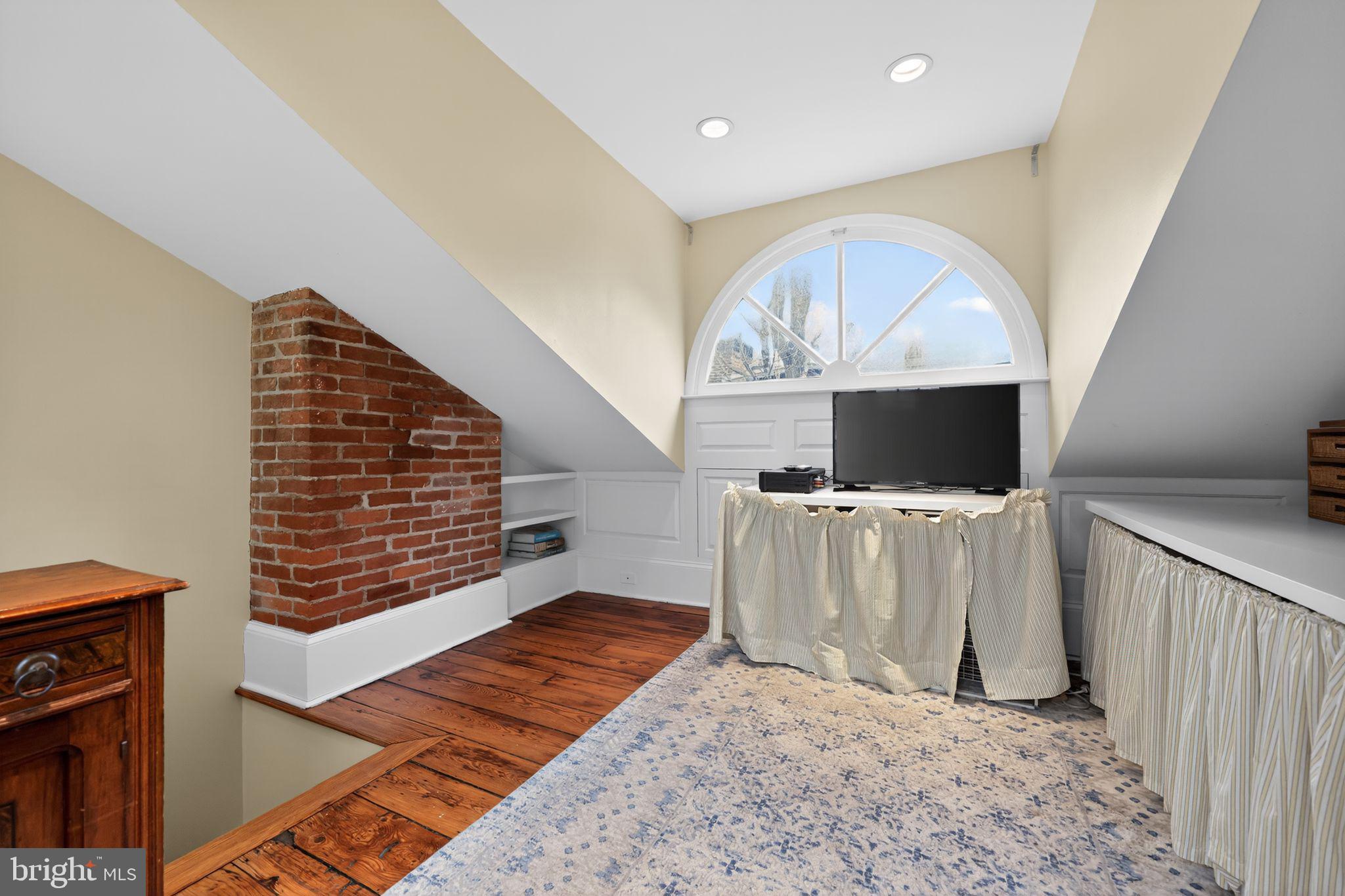 WASHINGTON SQ WEST - Residential