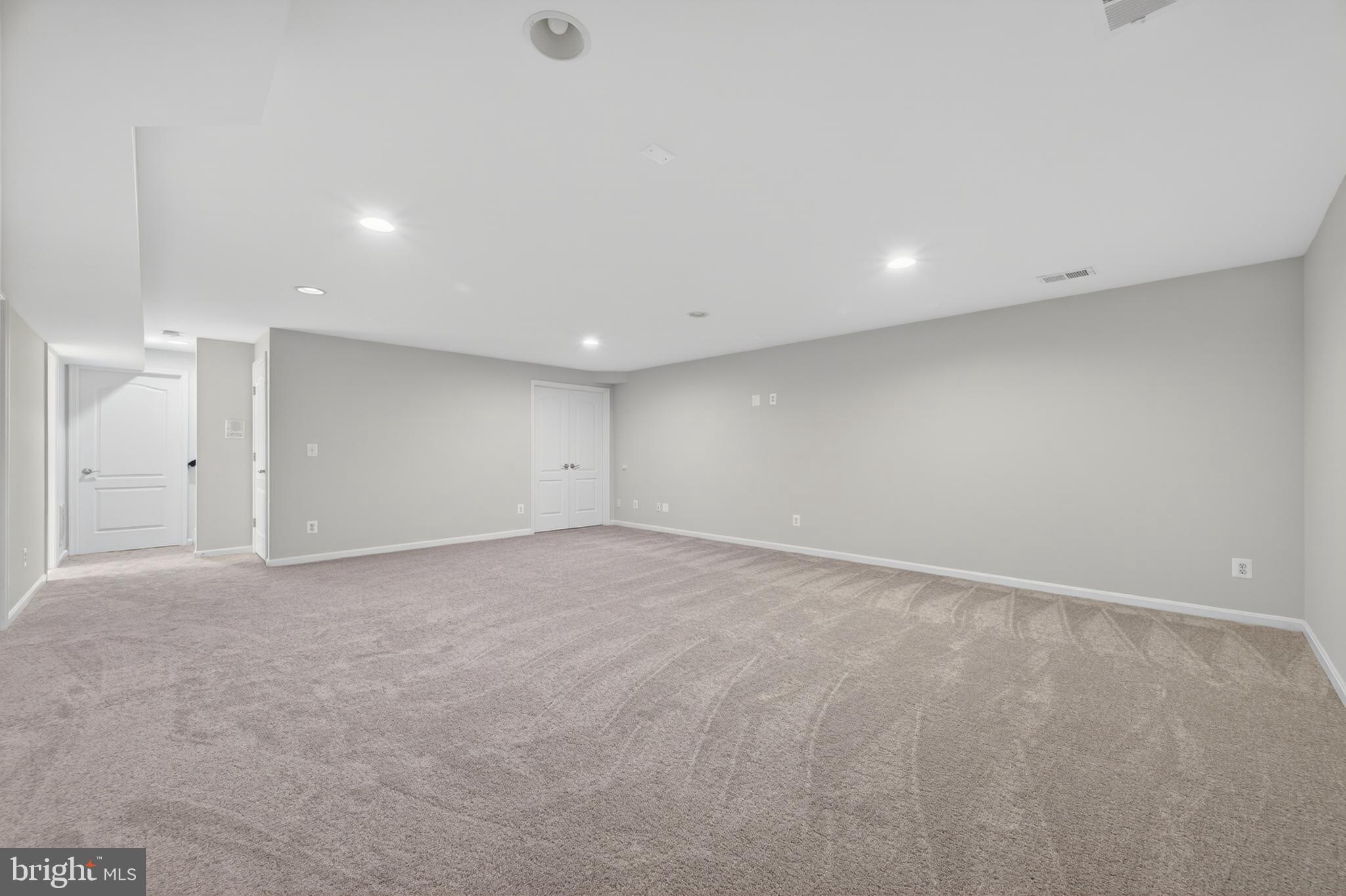 NEW BRISTOW VILLAGE - Residential