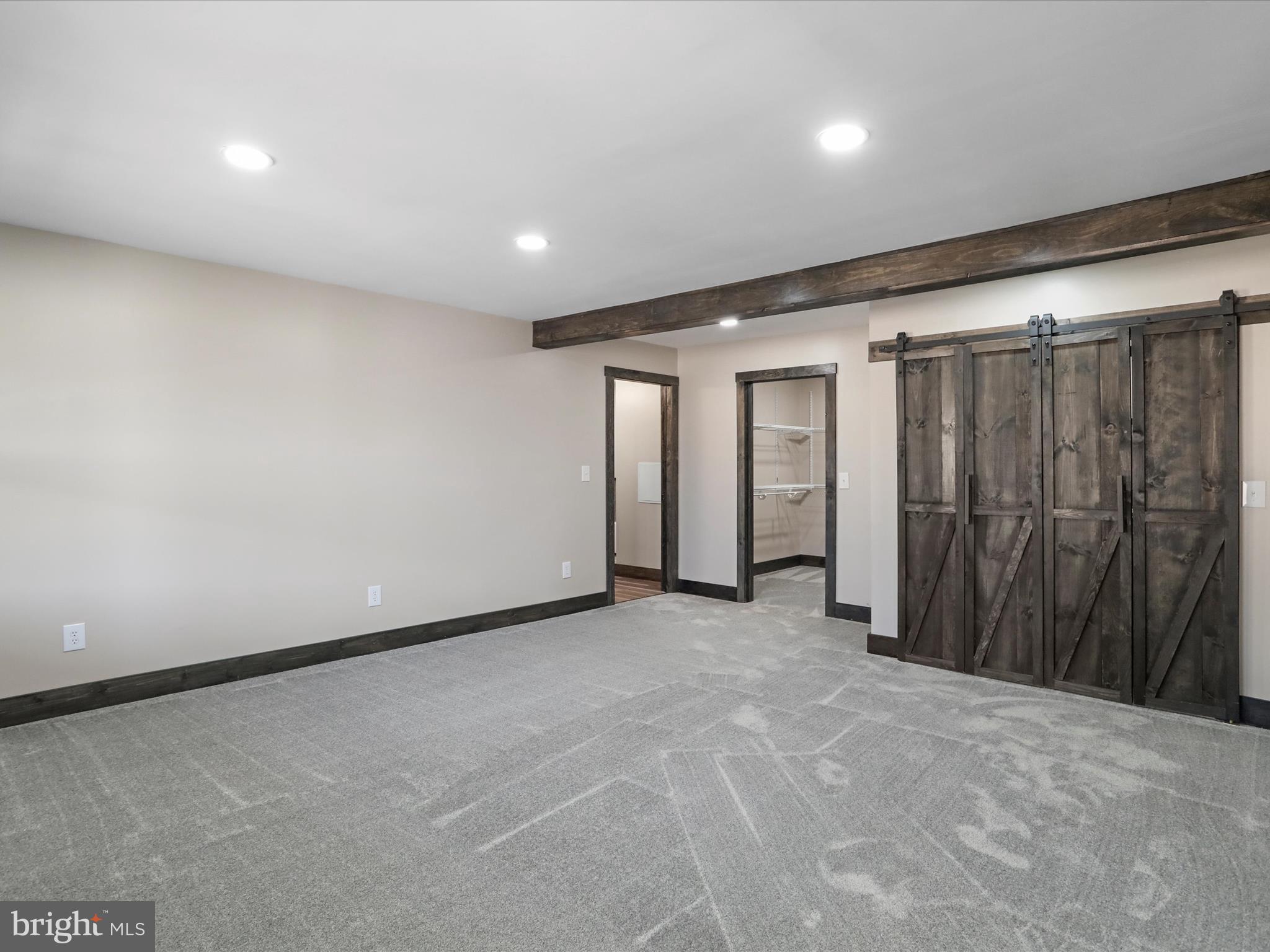 COMMUNITY KNOLLS - Residential