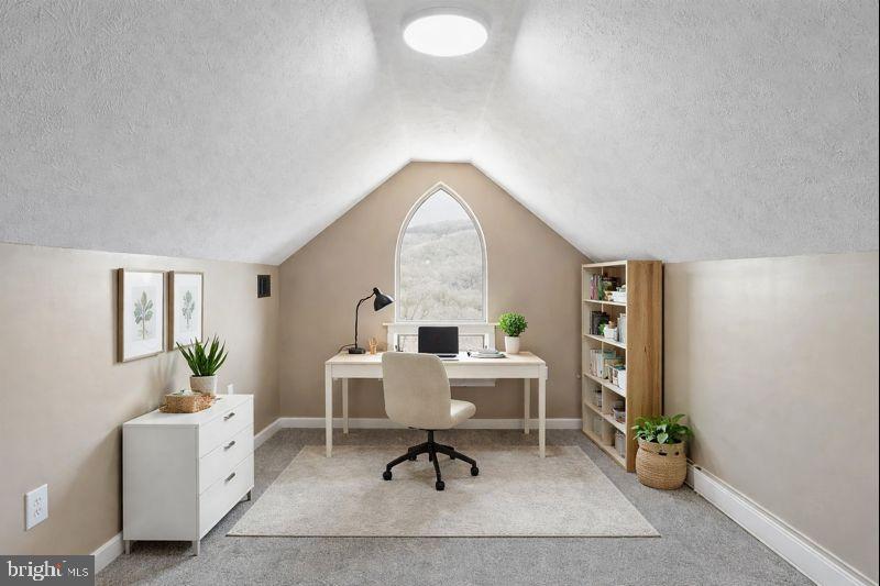 COMMUNITY KNOLLS - Residential