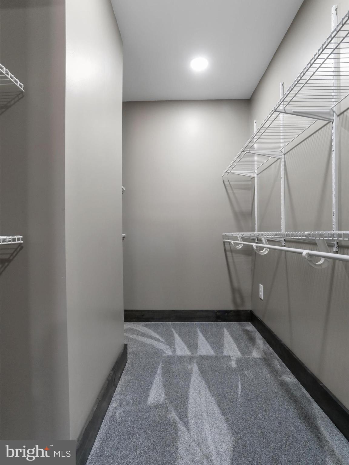 COMMUNITY KNOLLS - Residential