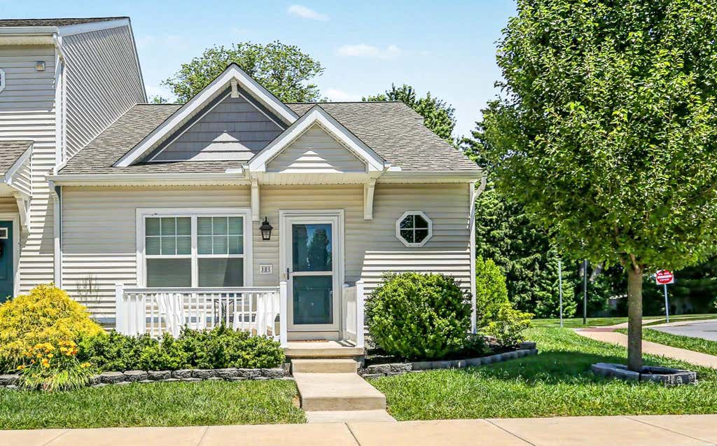 Photo of 101 Bolton Circle, WILLOW STREET, PA 17584 (MLS # PALA2090196)