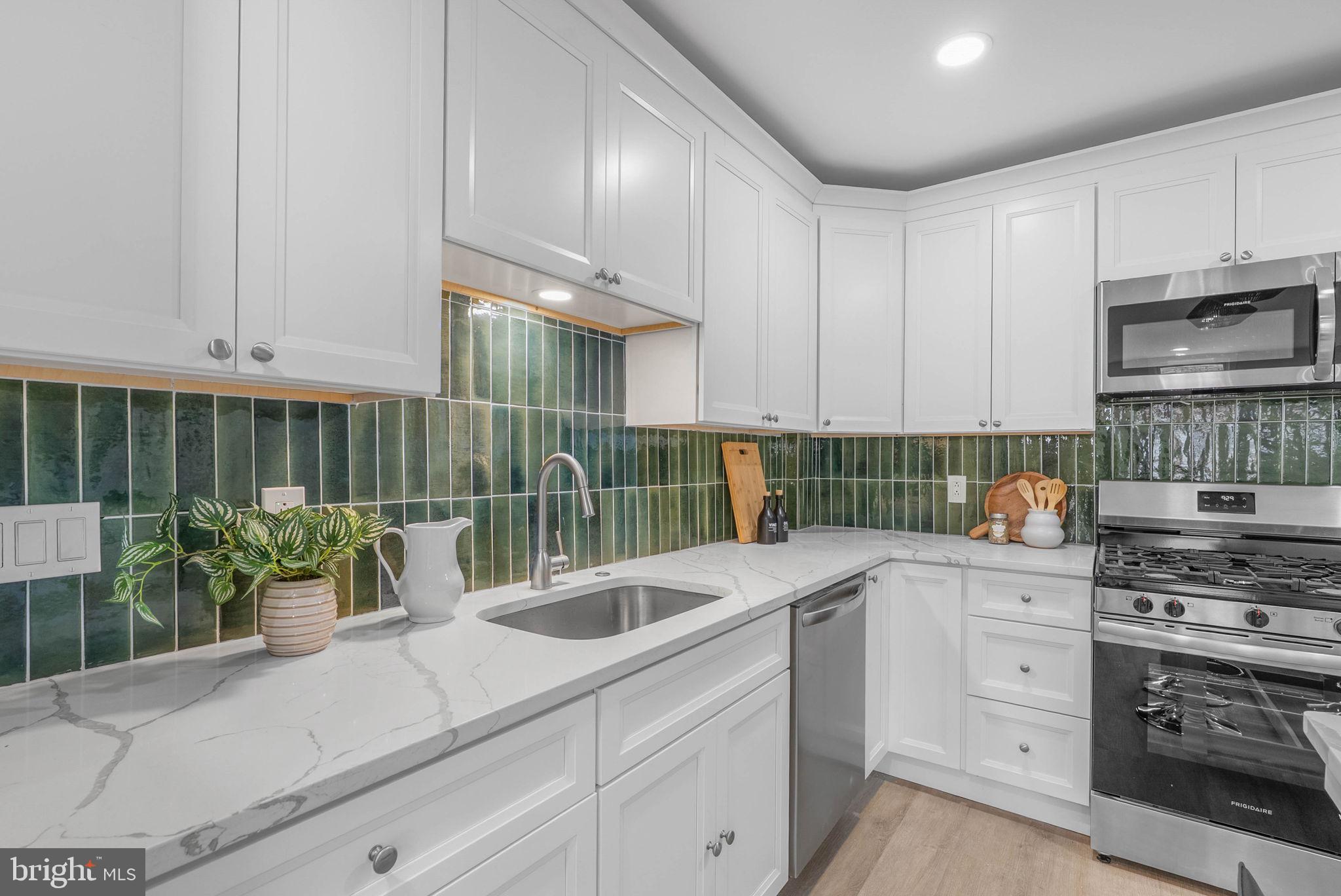 EAST PASSYUNK CROSSING - Residential