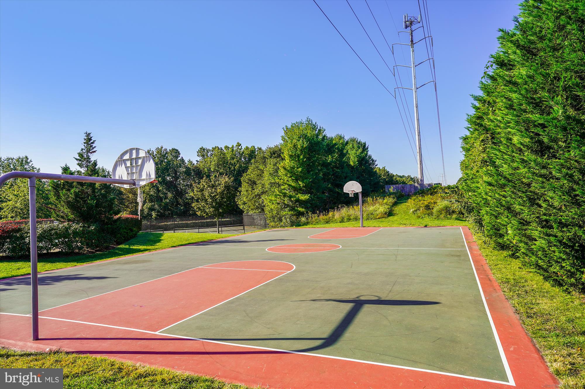 ISLAND CREEK - Residential