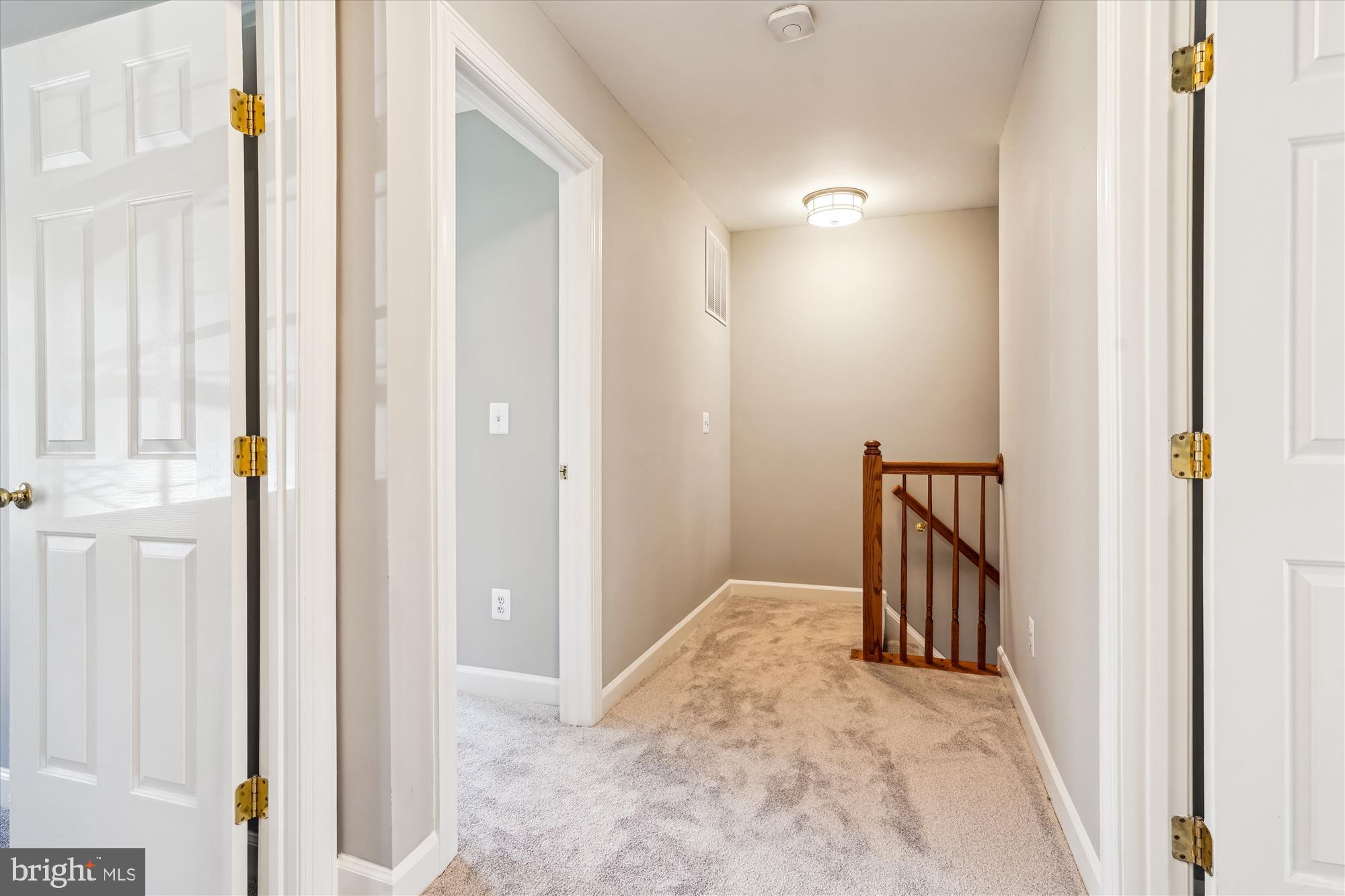 ISLAND CREEK - Residential