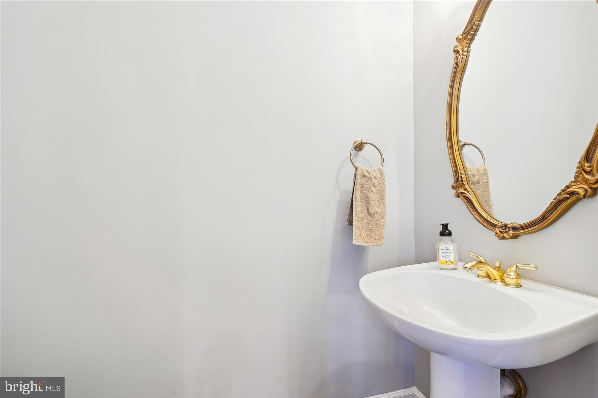 ISLAND CREEK - Residential