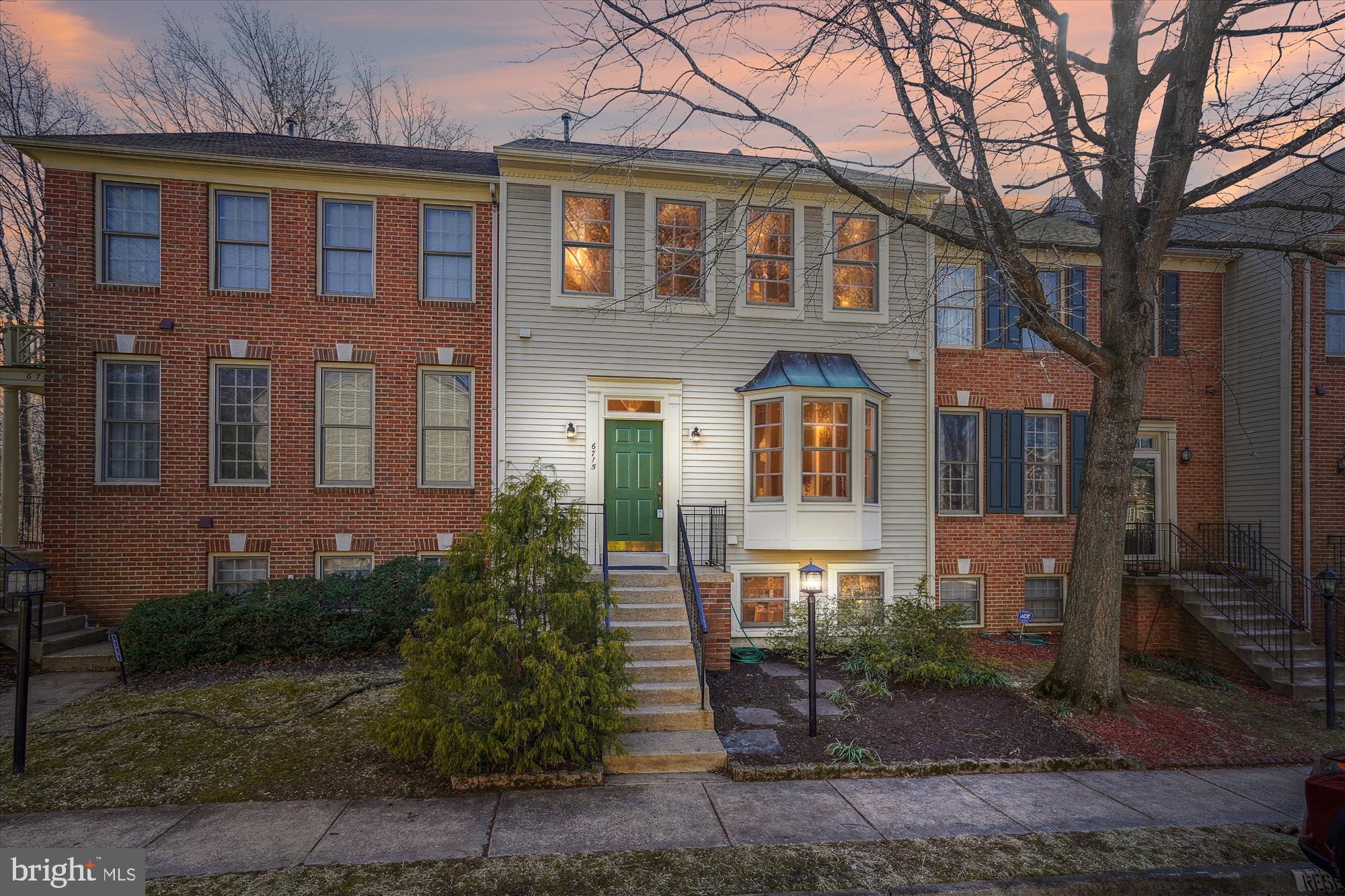 ISLAND CREEK - Residential