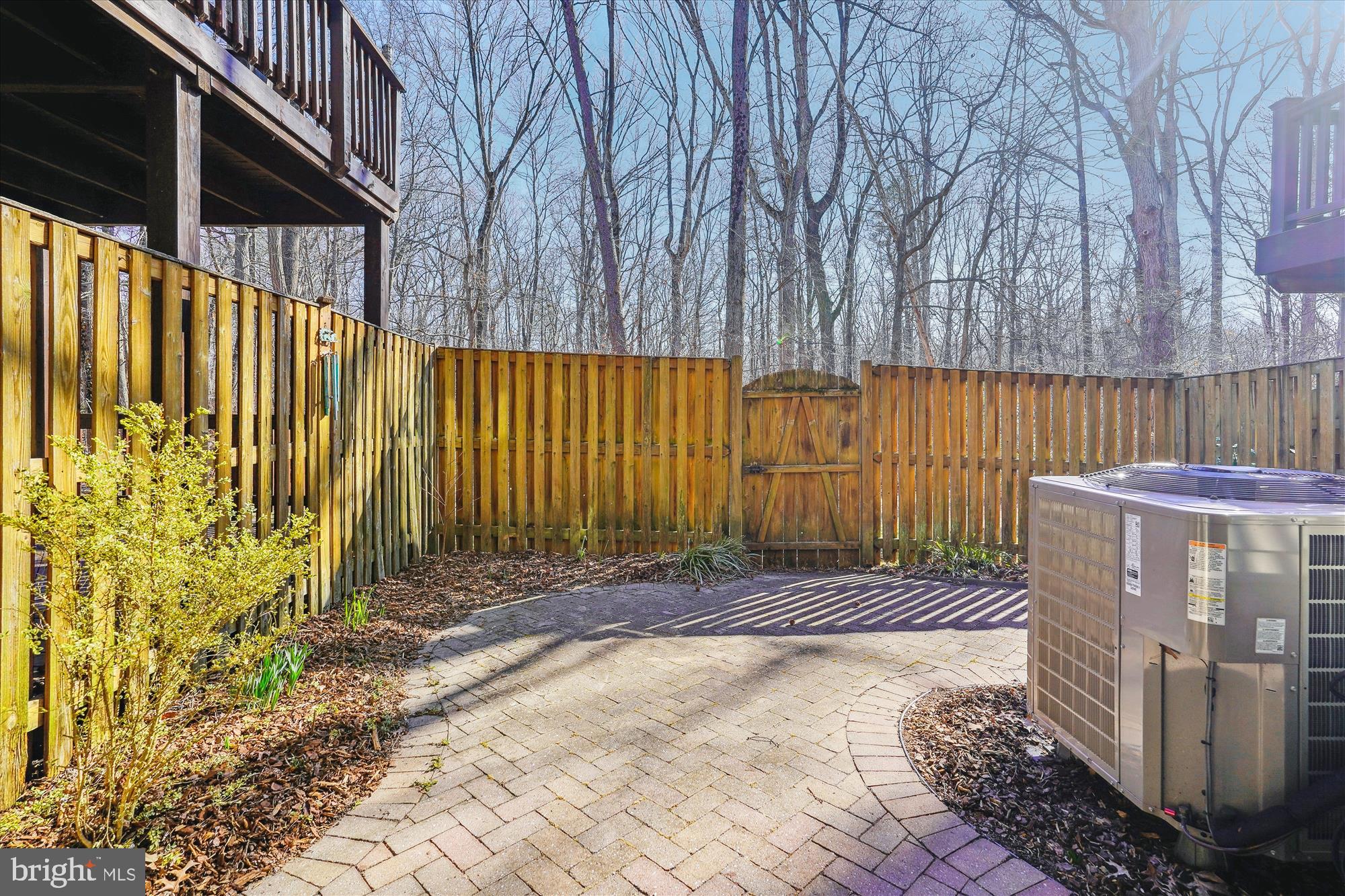 ISLAND CREEK - Residential