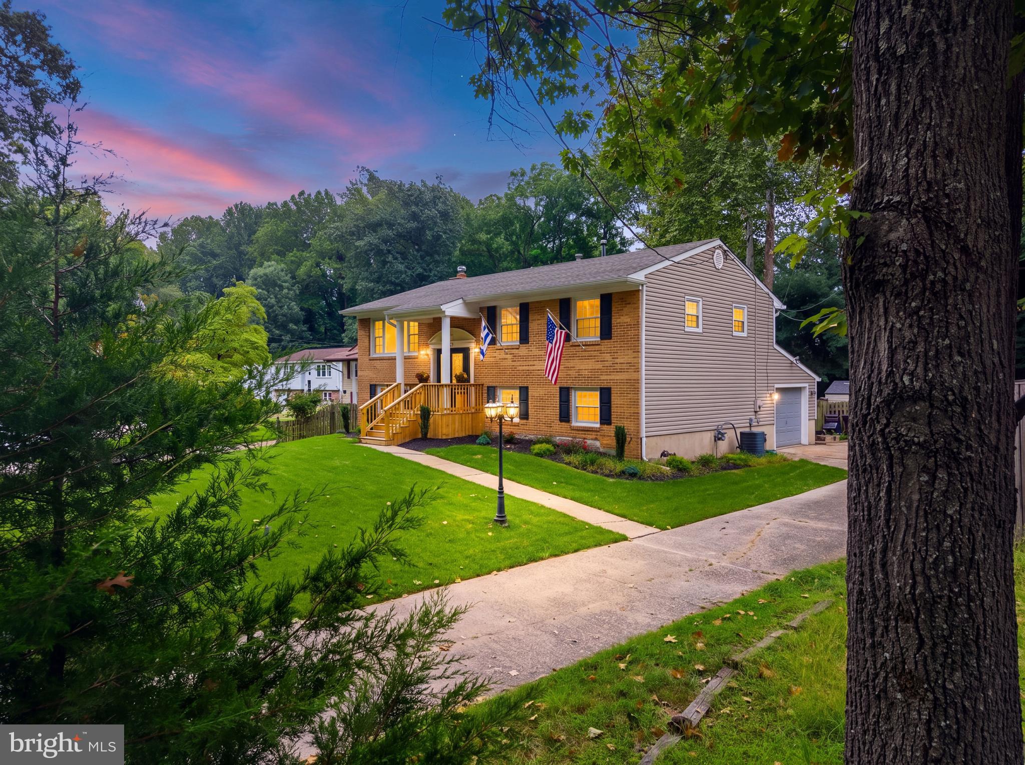 579 LAKE BOULEVARD