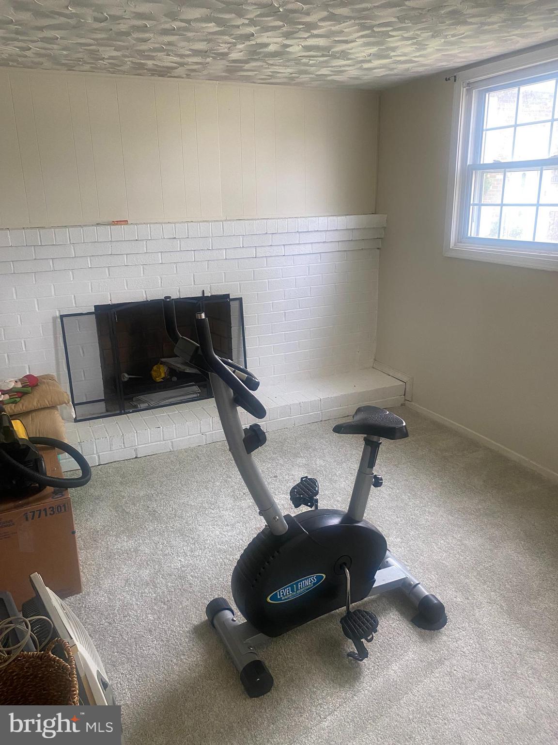 LYNNALAN ACRES PLAT THRE - Residential