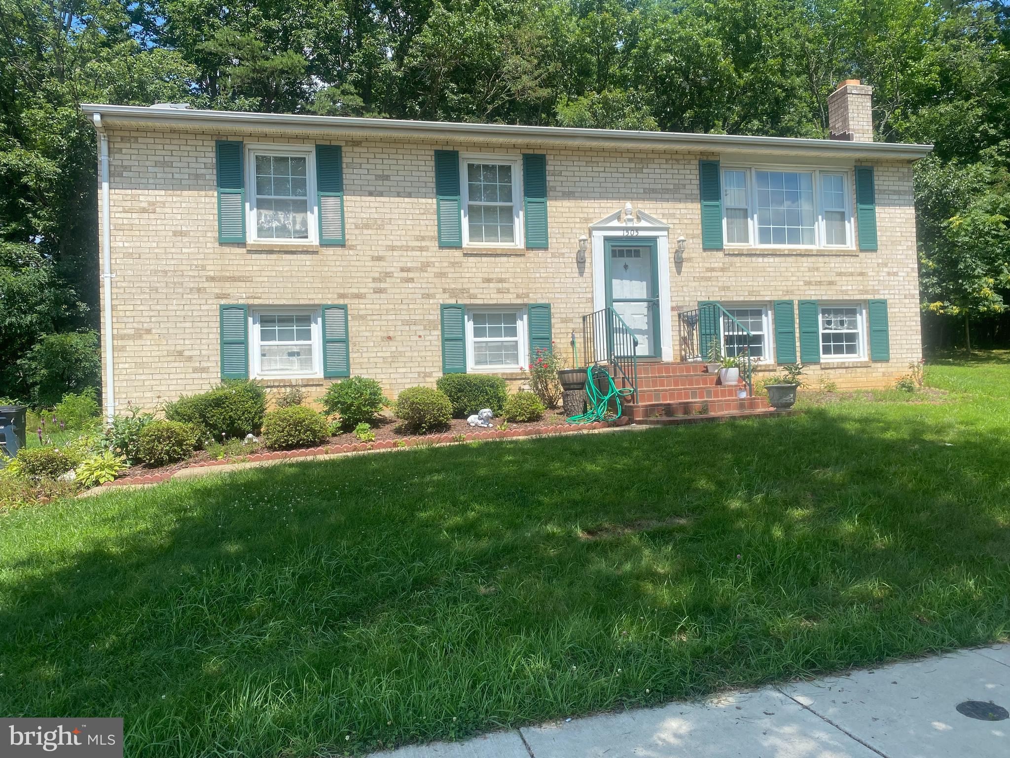 LYNNALAN ACRES PLAT THRE - Residential