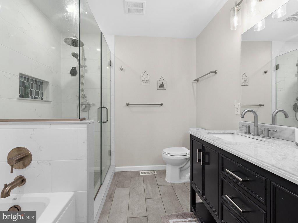 REVELL DOWNS - Residential