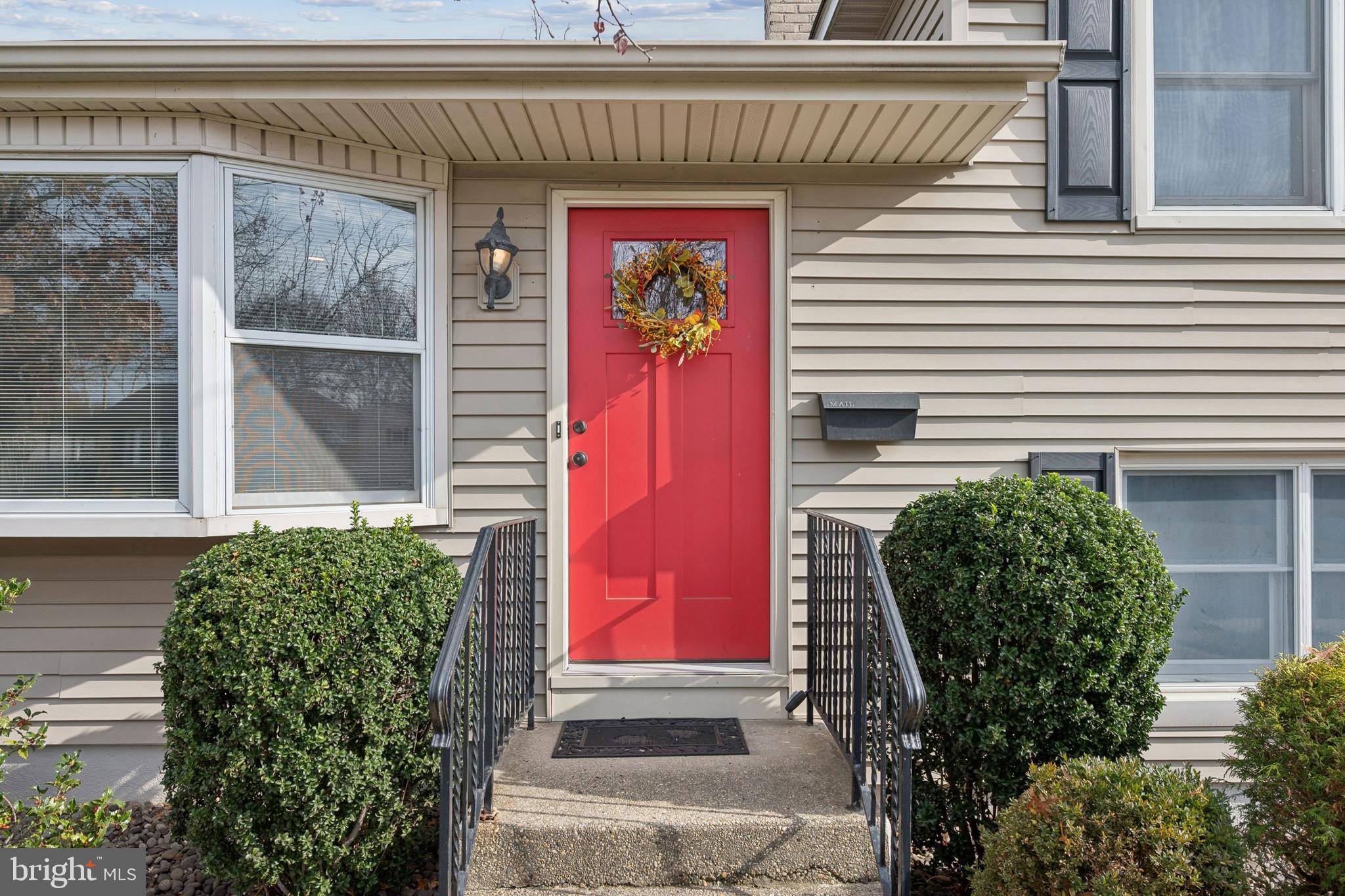 1425 CHESTNUT AVENUE