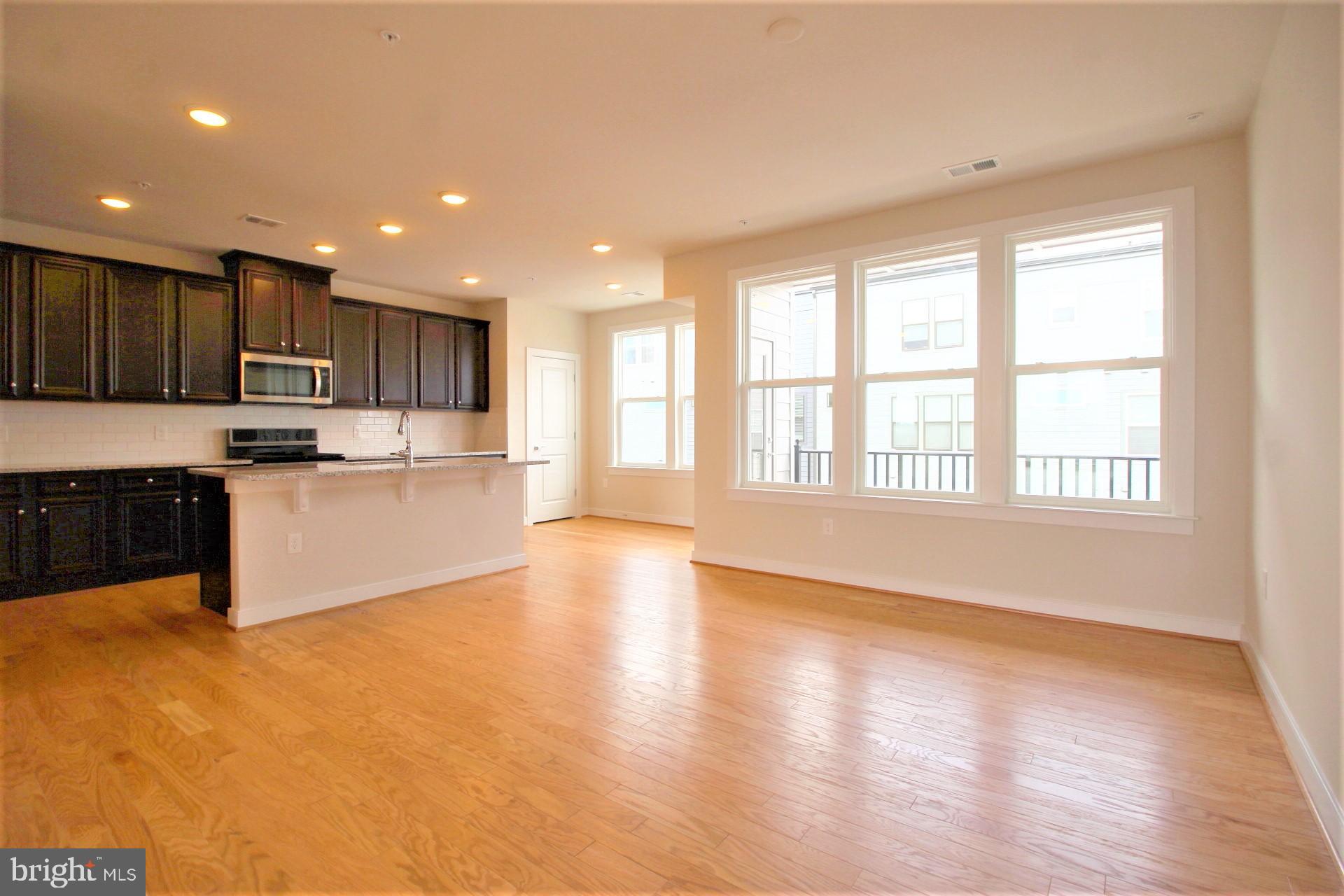 METROPARK AT ARROWBROOK - Residential Lease