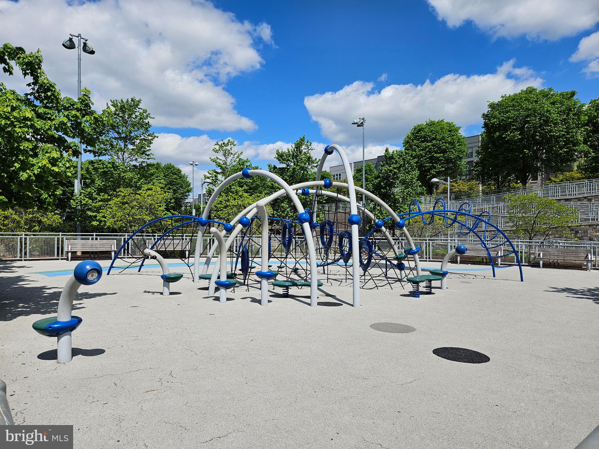 METROPARK AT ARROWBROOK - Residential Lease