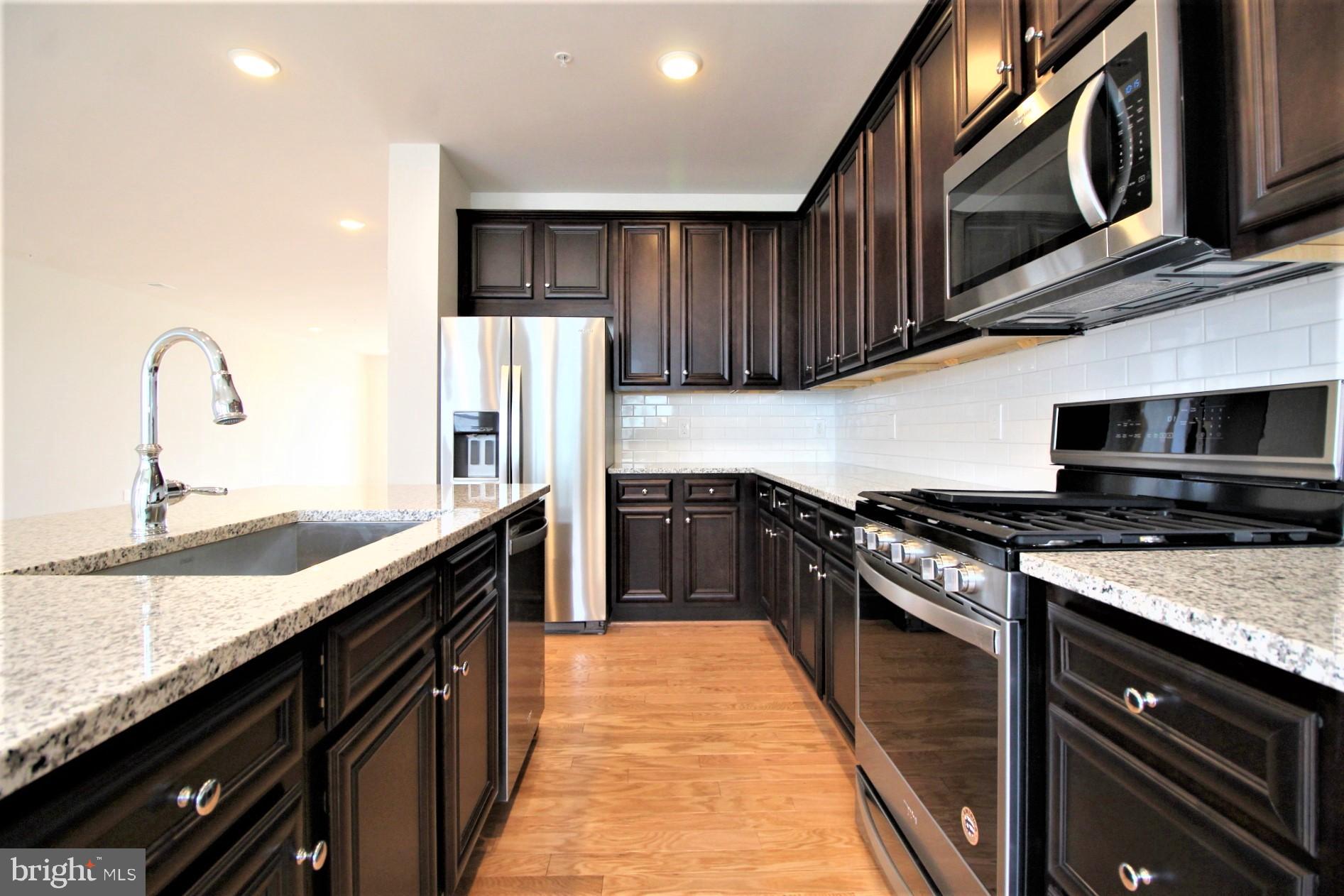 METROPARK AT ARROWBROOK - Residential Lease