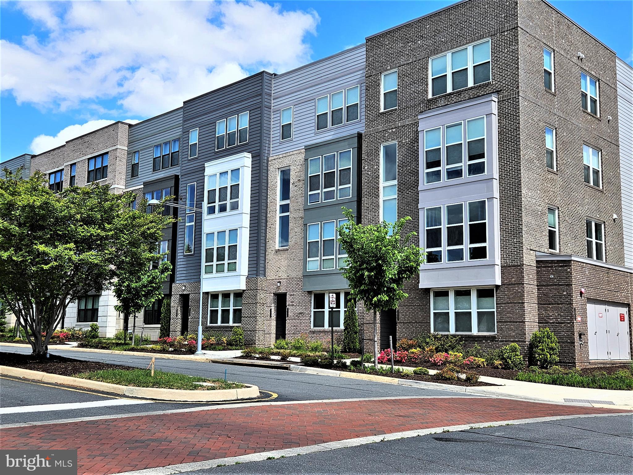 METROPARK AT ARROWBROOK - Residential Lease