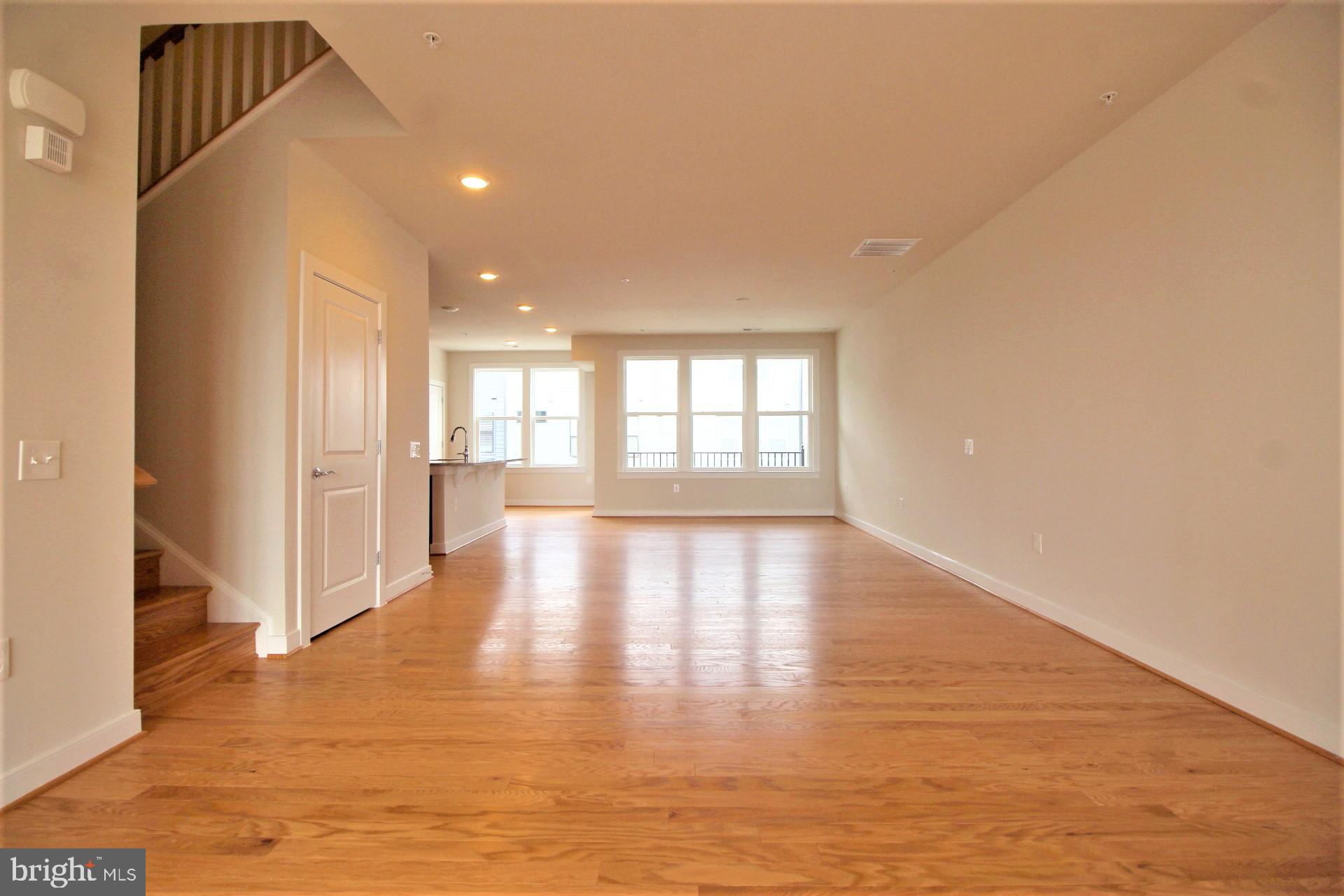 METROPARK AT ARROWBROOK - Residential Lease