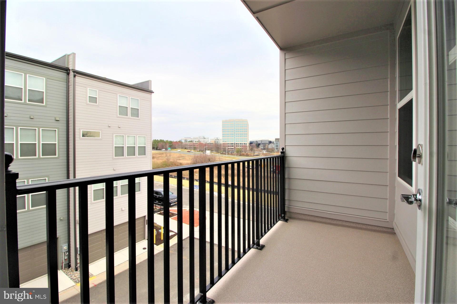 METROPARK AT ARROWBROOK - Residential Lease