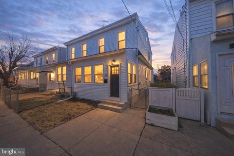 Townhouse For Sale - 307 Edmonds Avenue<br/> Delaware County, DREXEL HILL, PA 19026