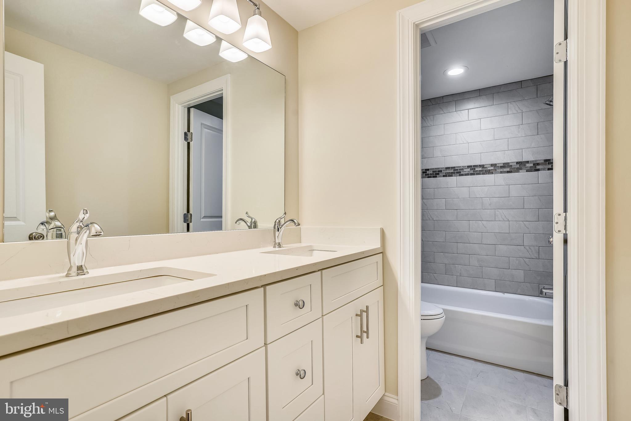 CLARKS CROSSING - Residential