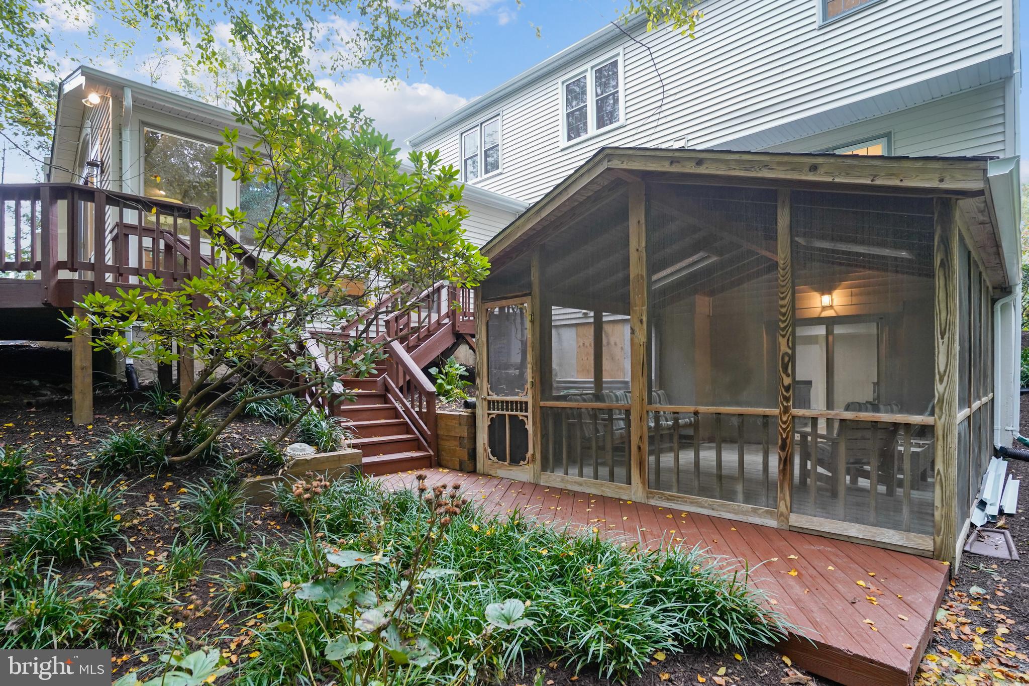 CLARKS CROSSING - Residential