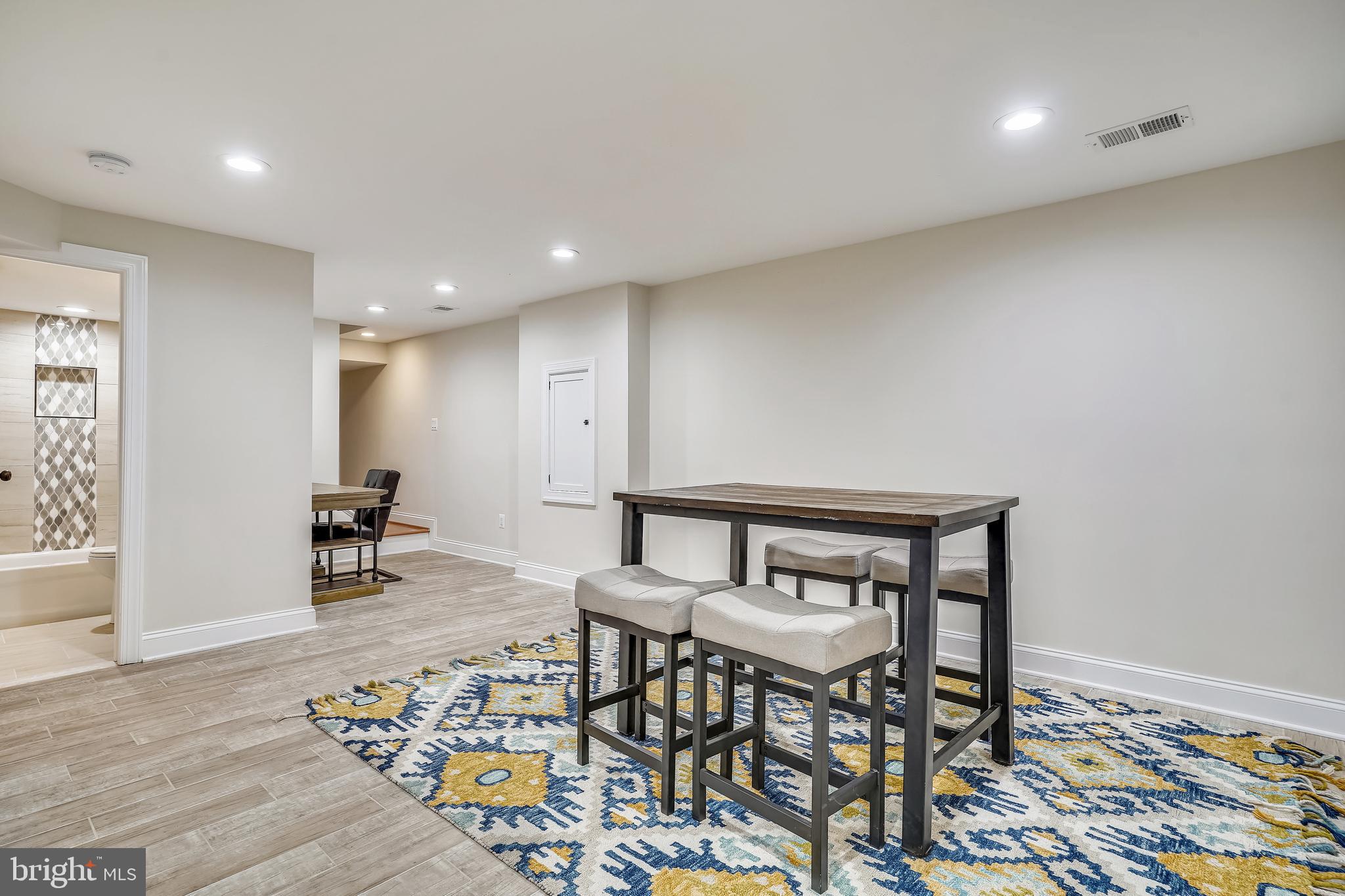 CLARKS CROSSING - Residential