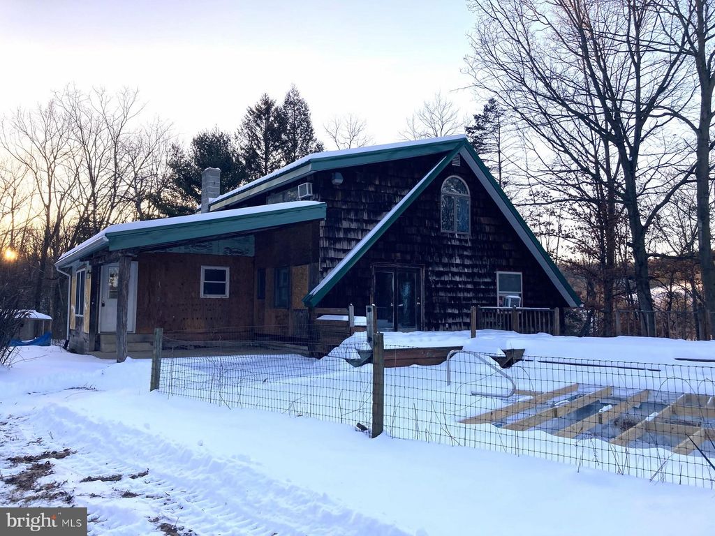 Photo of 550 Greenhouse Road, MIDDLEBURG, PA 17842 (MLS # PASY2002610)