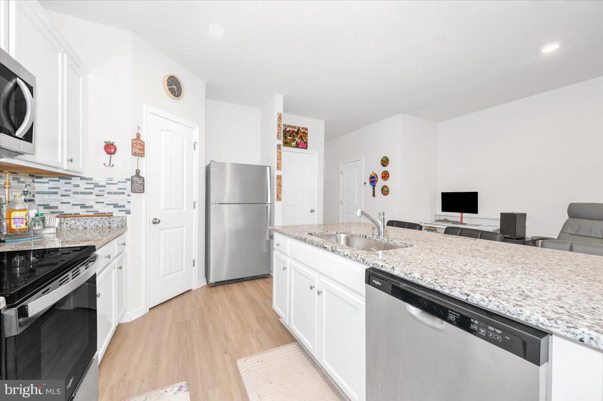 HOMEPLACE AT RIVERSIDE - Residential