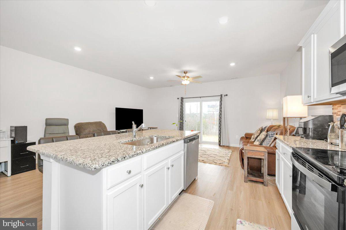 HOMEPLACE AT RIVERSIDE - Residential