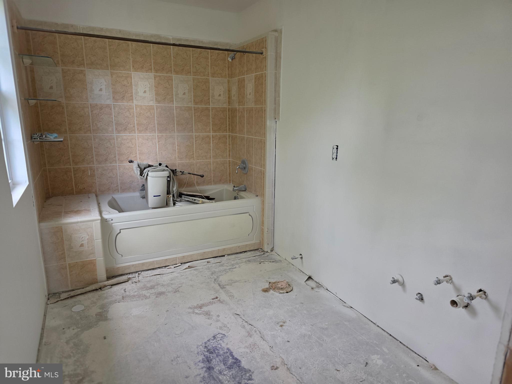 CHIMNEY HILL - Residential