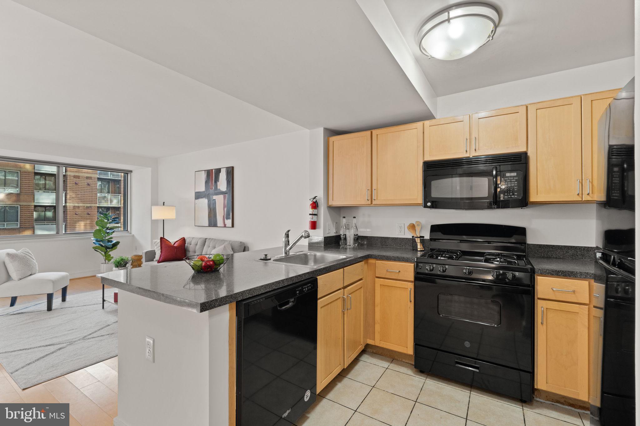800 4TH STREET SW N216