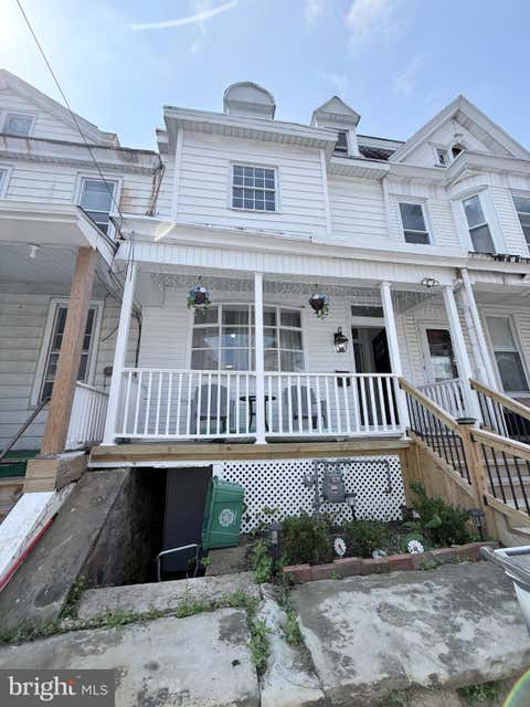 Townhouse For Rent - 1325 W Norwegian Street<br/> Schuylkill County, POTTSVILLE, PA 17901