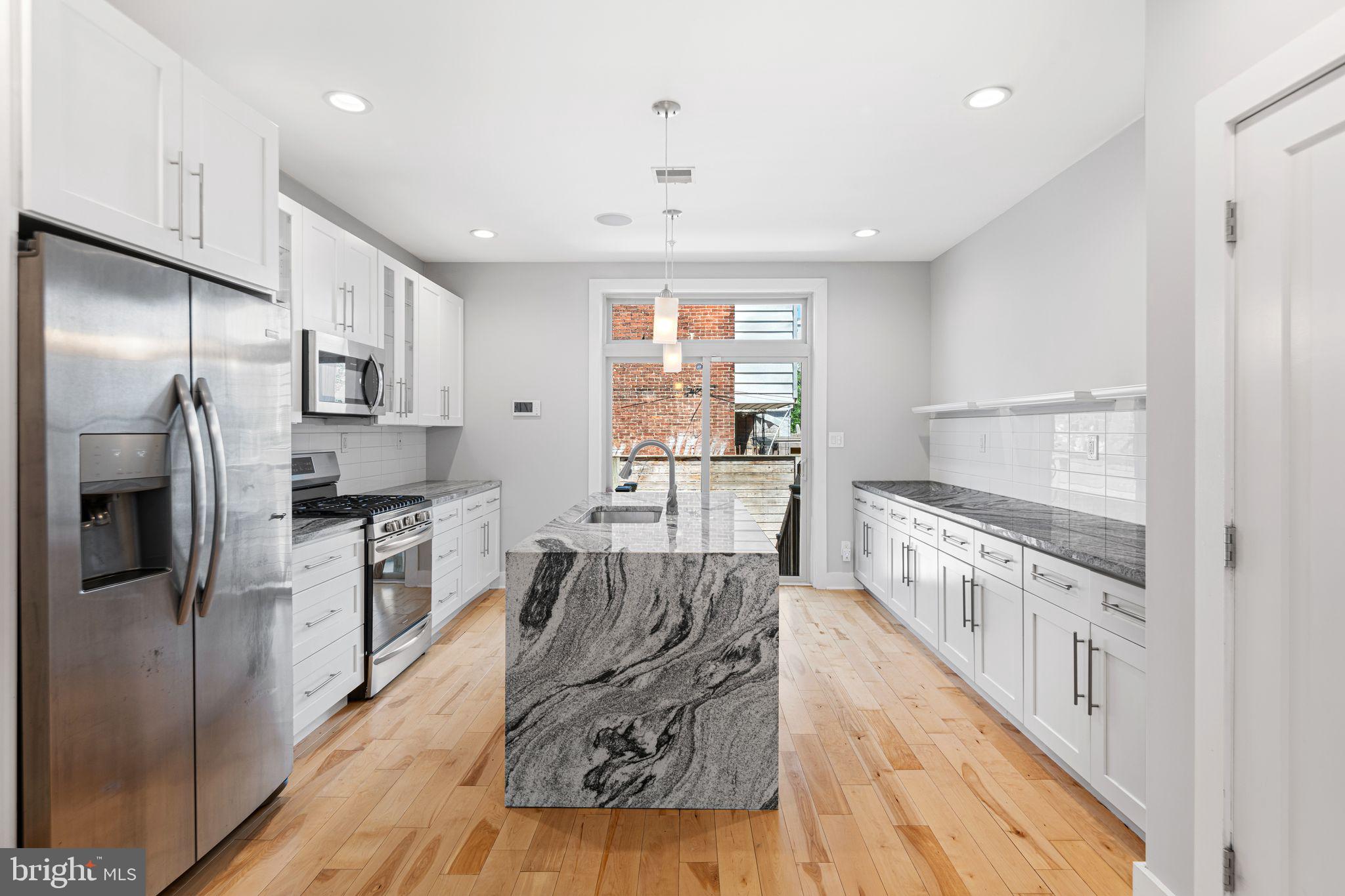 POINT BREEZE - Residential
