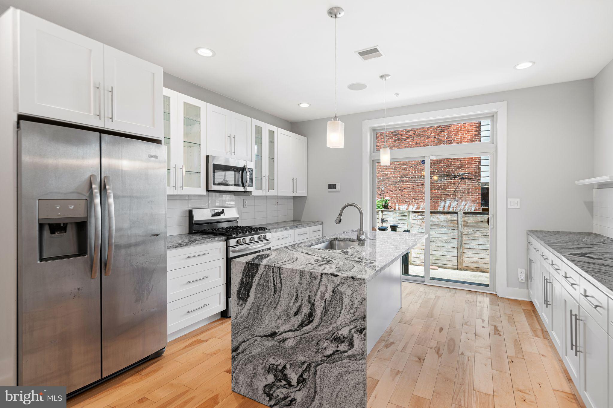 POINT BREEZE - Residential