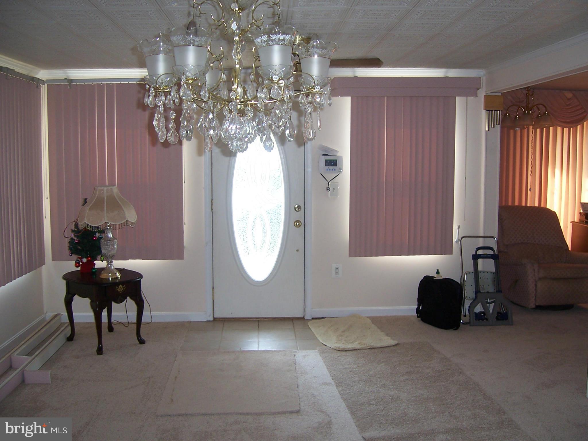 COLONIAL HOUSING - Residential