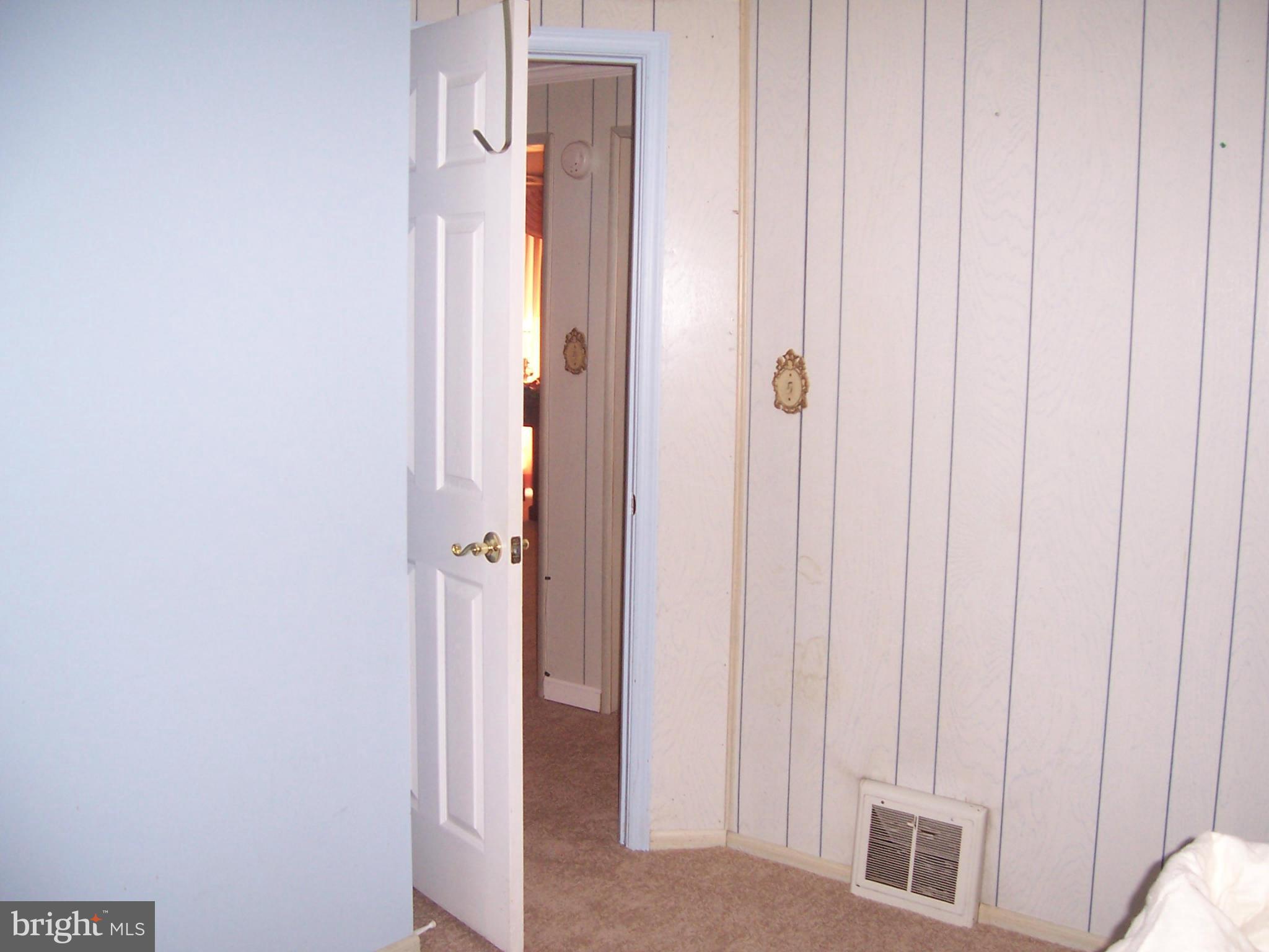 COLONIAL HOUSING - Residential