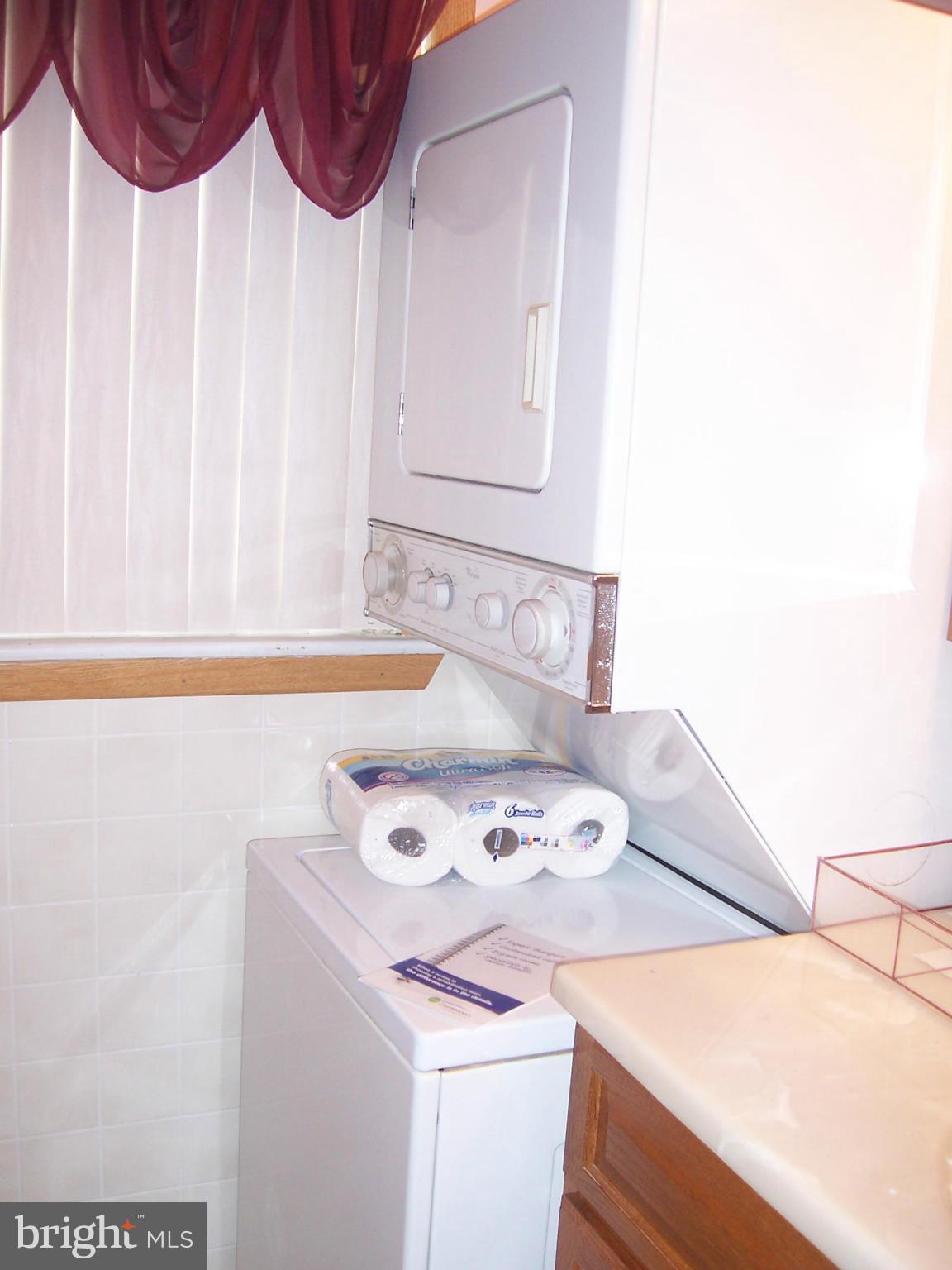 COLONIAL HOUSING - Residential