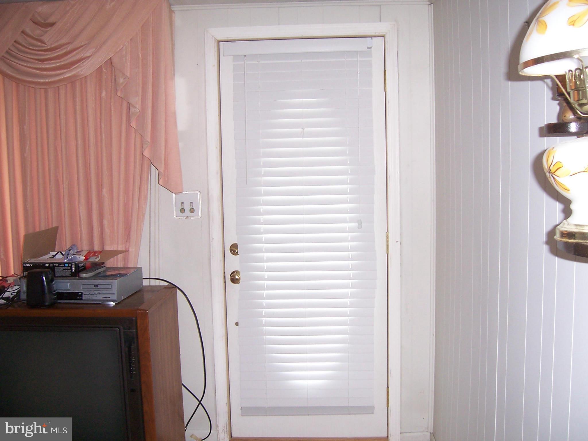 COLONIAL HOUSING - Residential