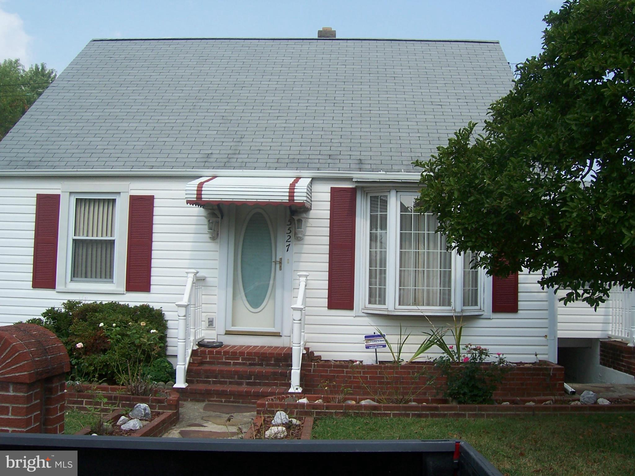 COLONIAL HOUSING - Residential