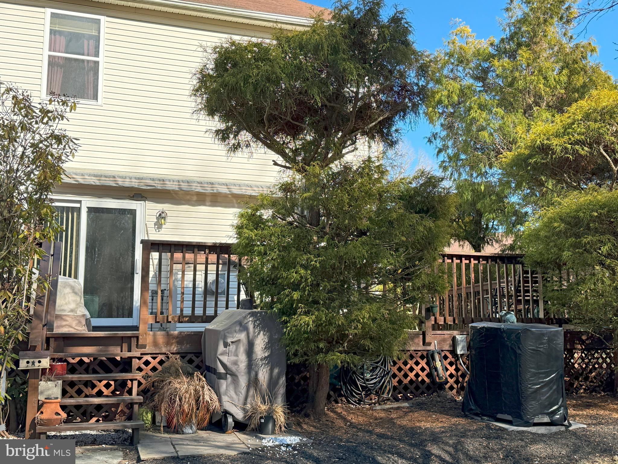 VILLAGE OF BECKS POND - Residential