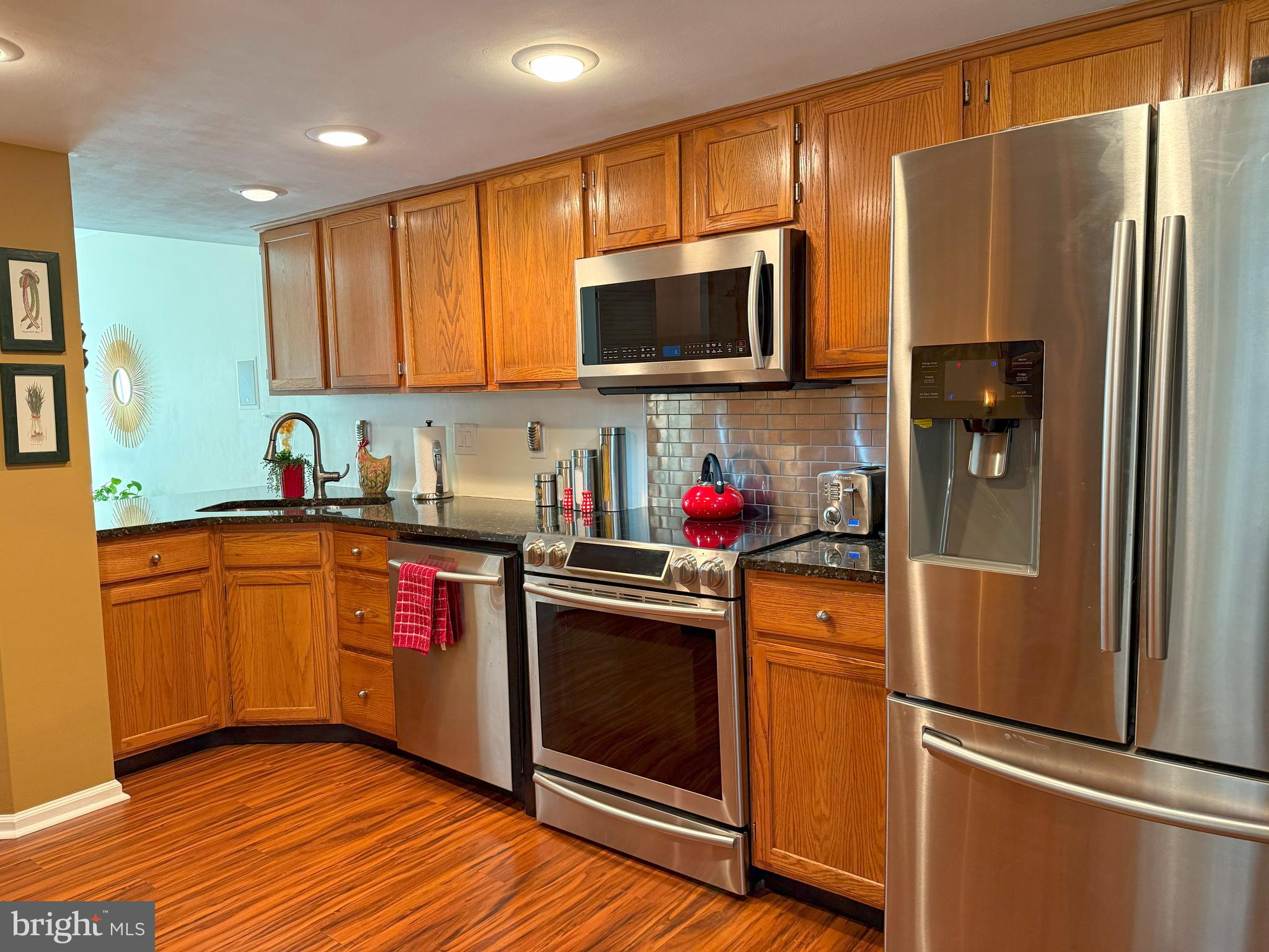 VILLAGE OF BECKS POND - Residential