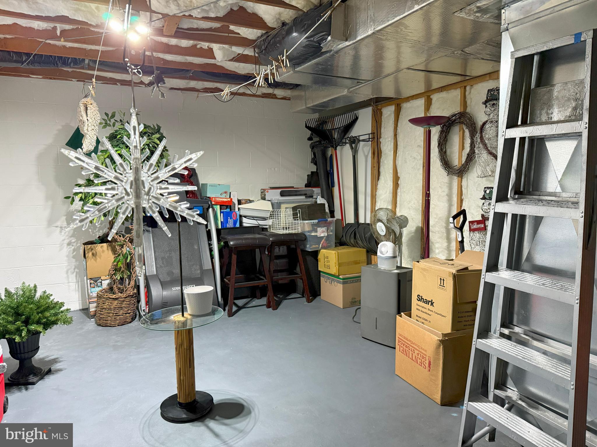 VILLAGE OF BECKS POND - Residential