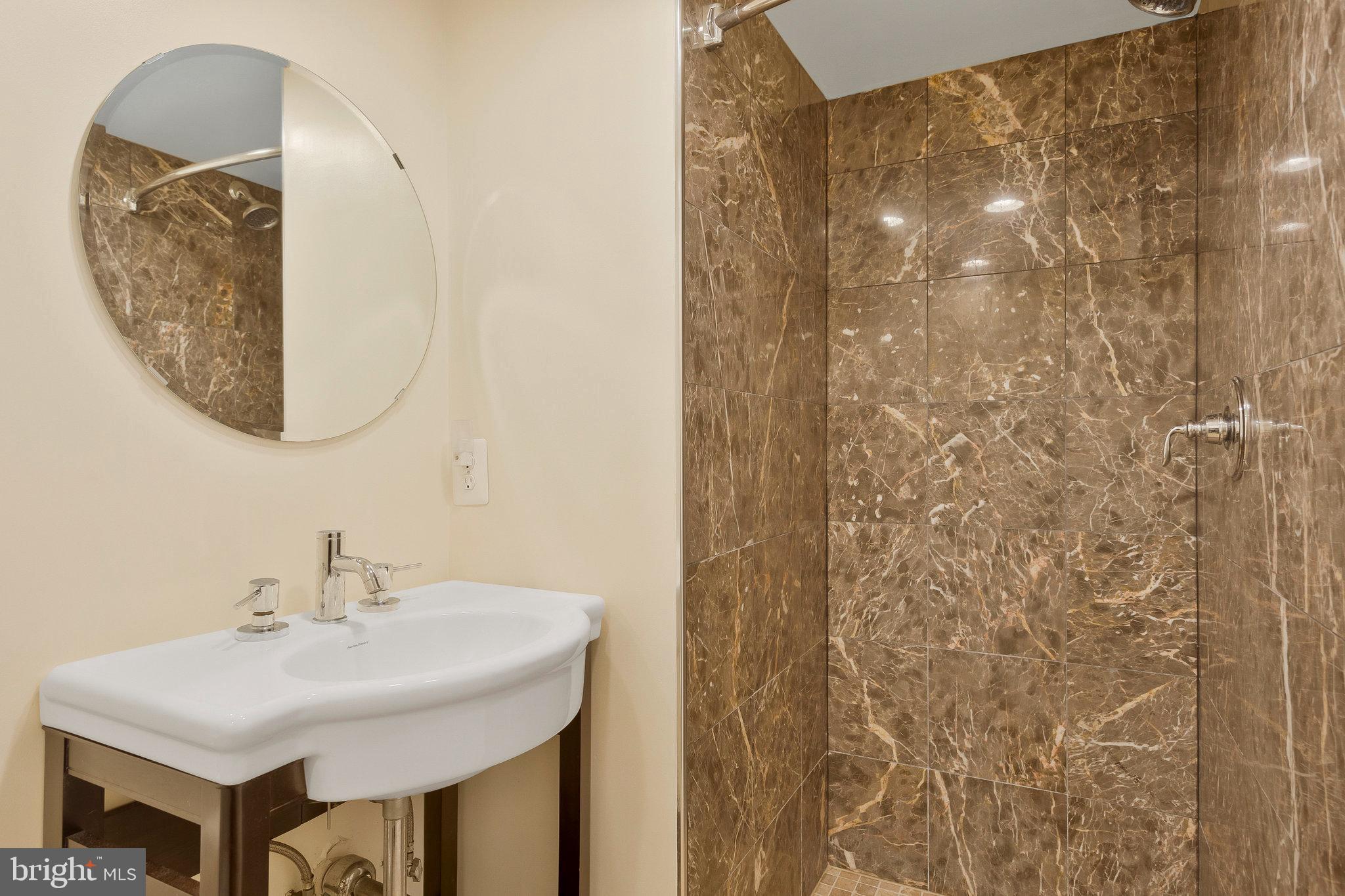 VILLAGE OF HICKORY RIDGE - Residential