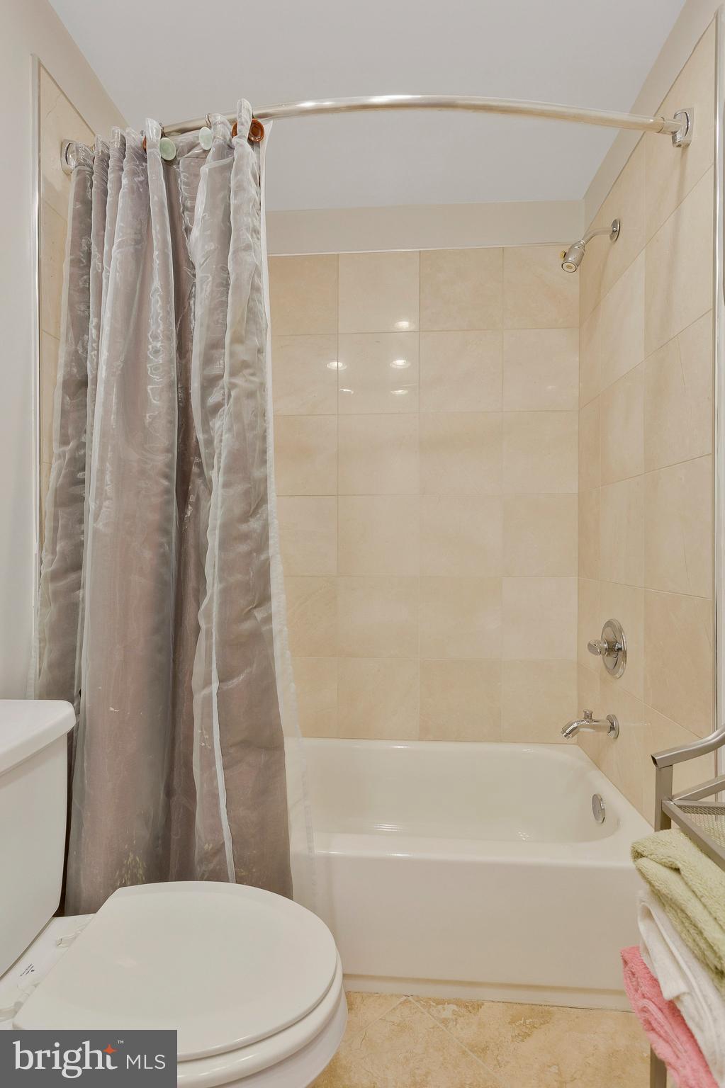 VILLAGE OF HICKORY RIDGE - Residential