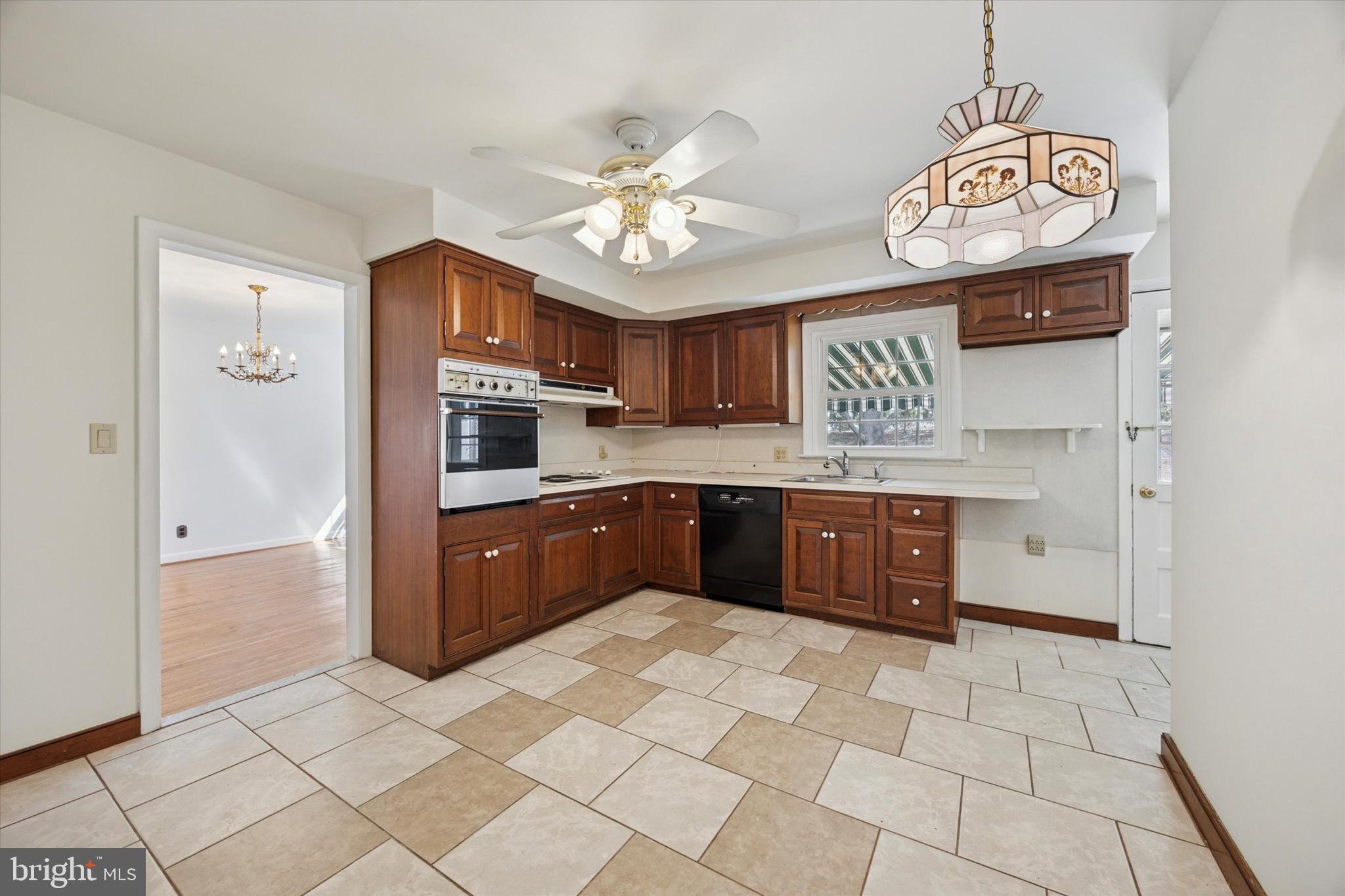 BEATTY HILLS - Residential