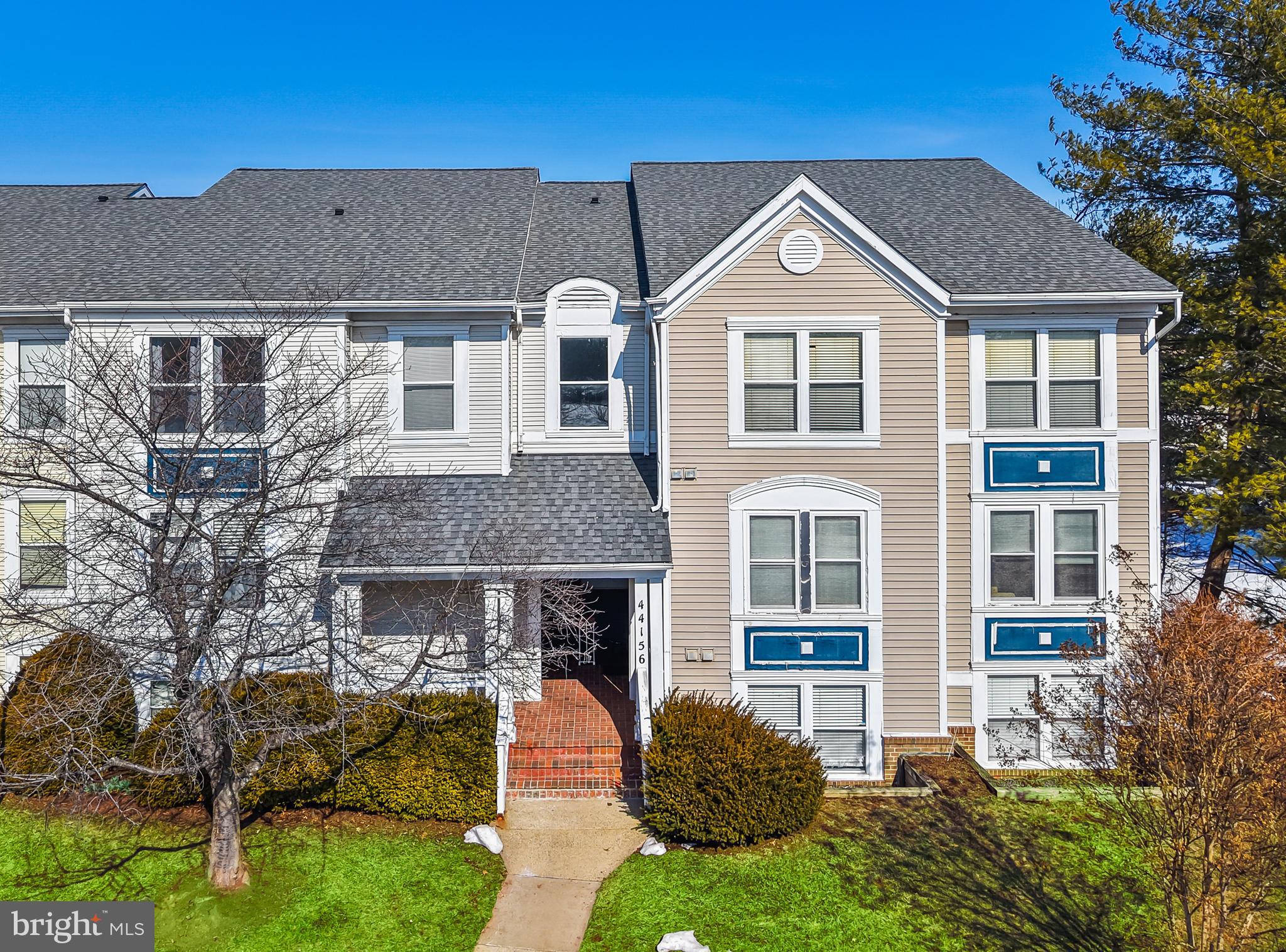 ASHBURN VILLAGE - Residential