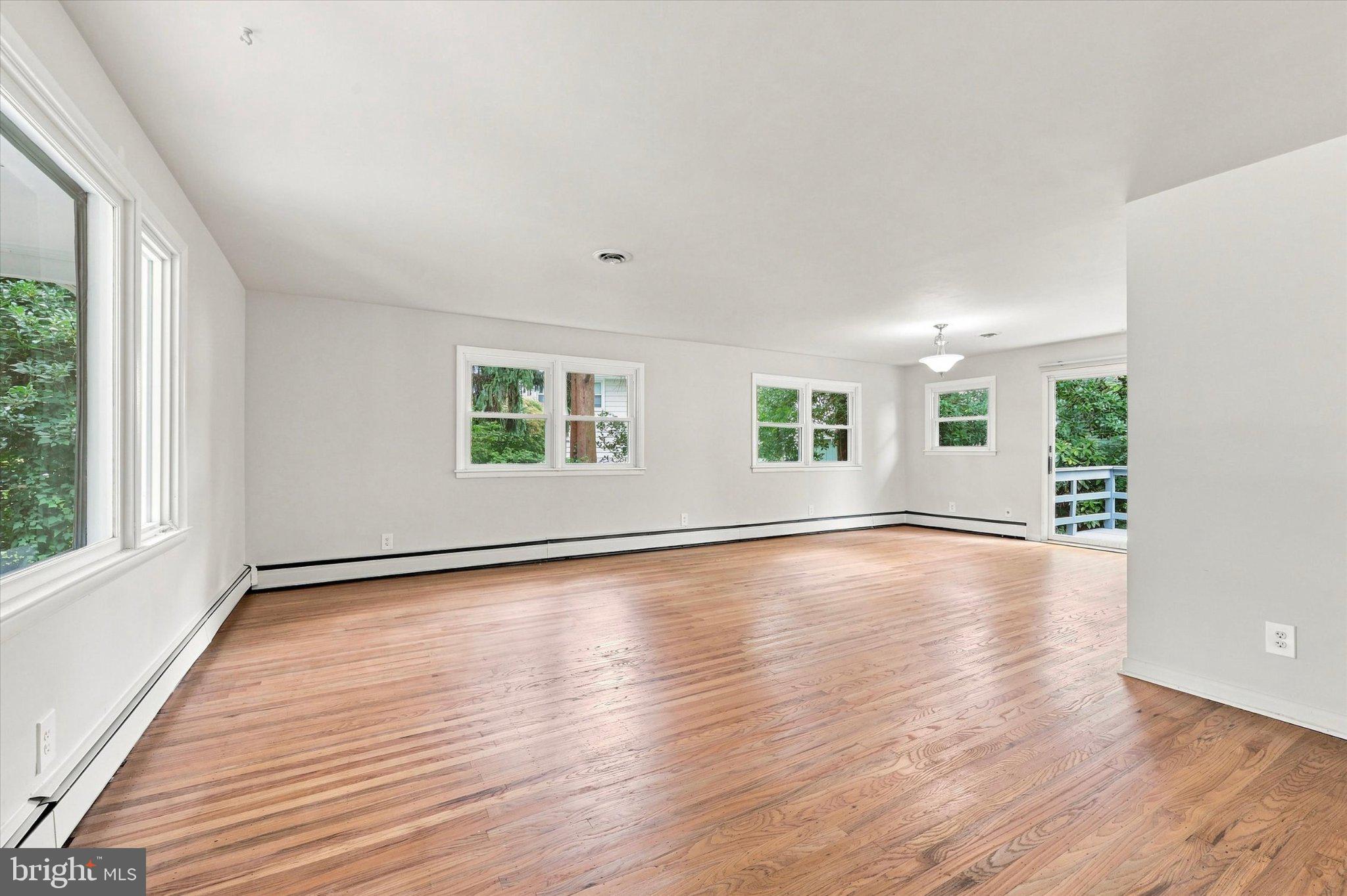 6 GLENWOOD CIRCLE